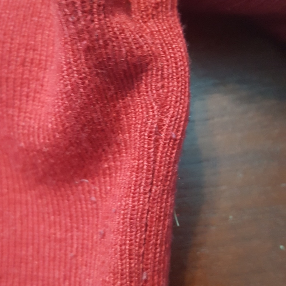 Med Red Crew Neck Silk Banana Republic Sweater - Picture 5 of 5
